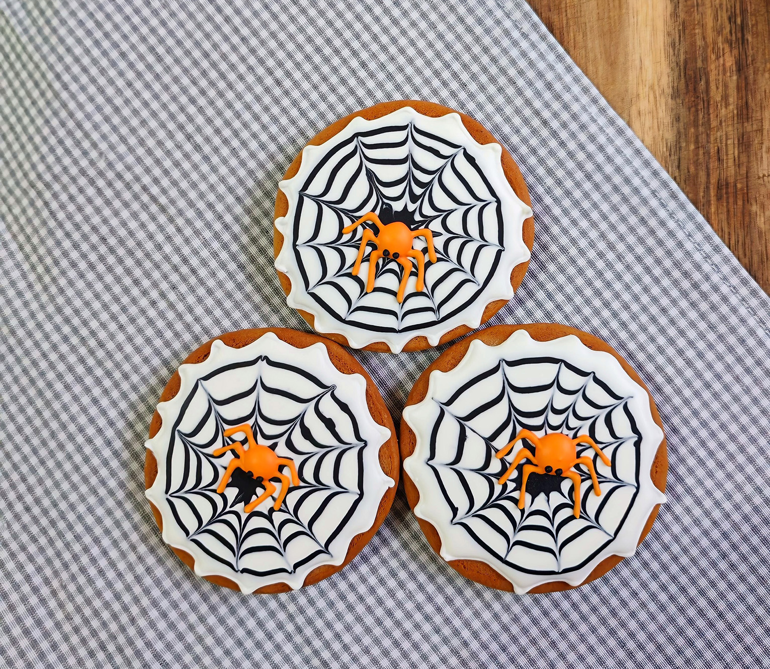 Паук на путине